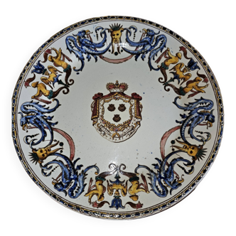 Gien plate with Renaissance decor, late 19th century