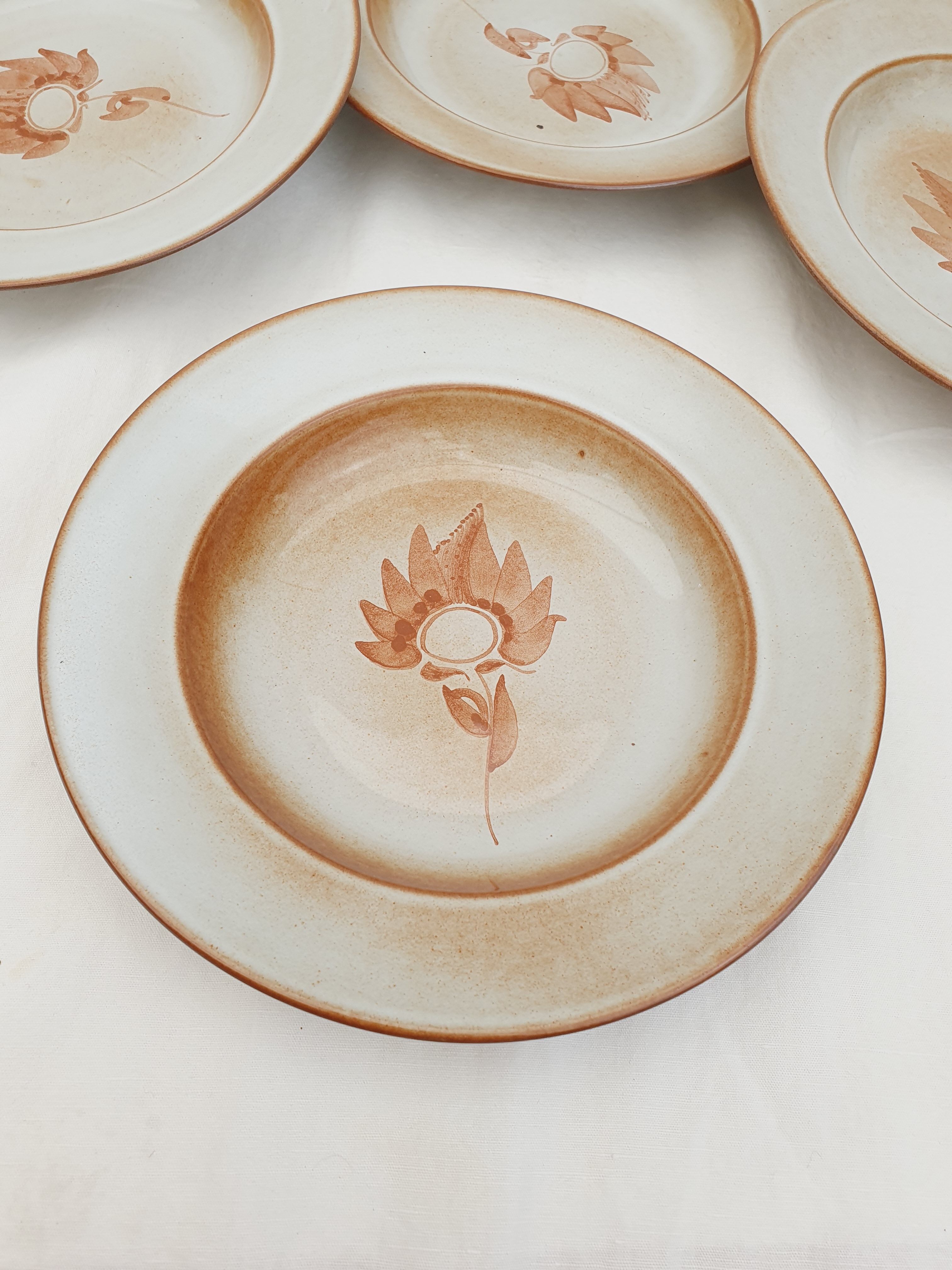 Series of 9 hollow plates pond sandstone