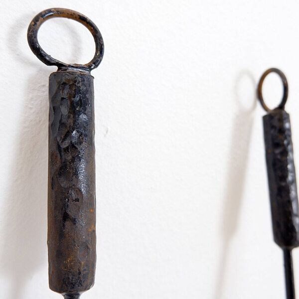 Set d'outils pour cheminée en fer forgé martelé : H 127cm