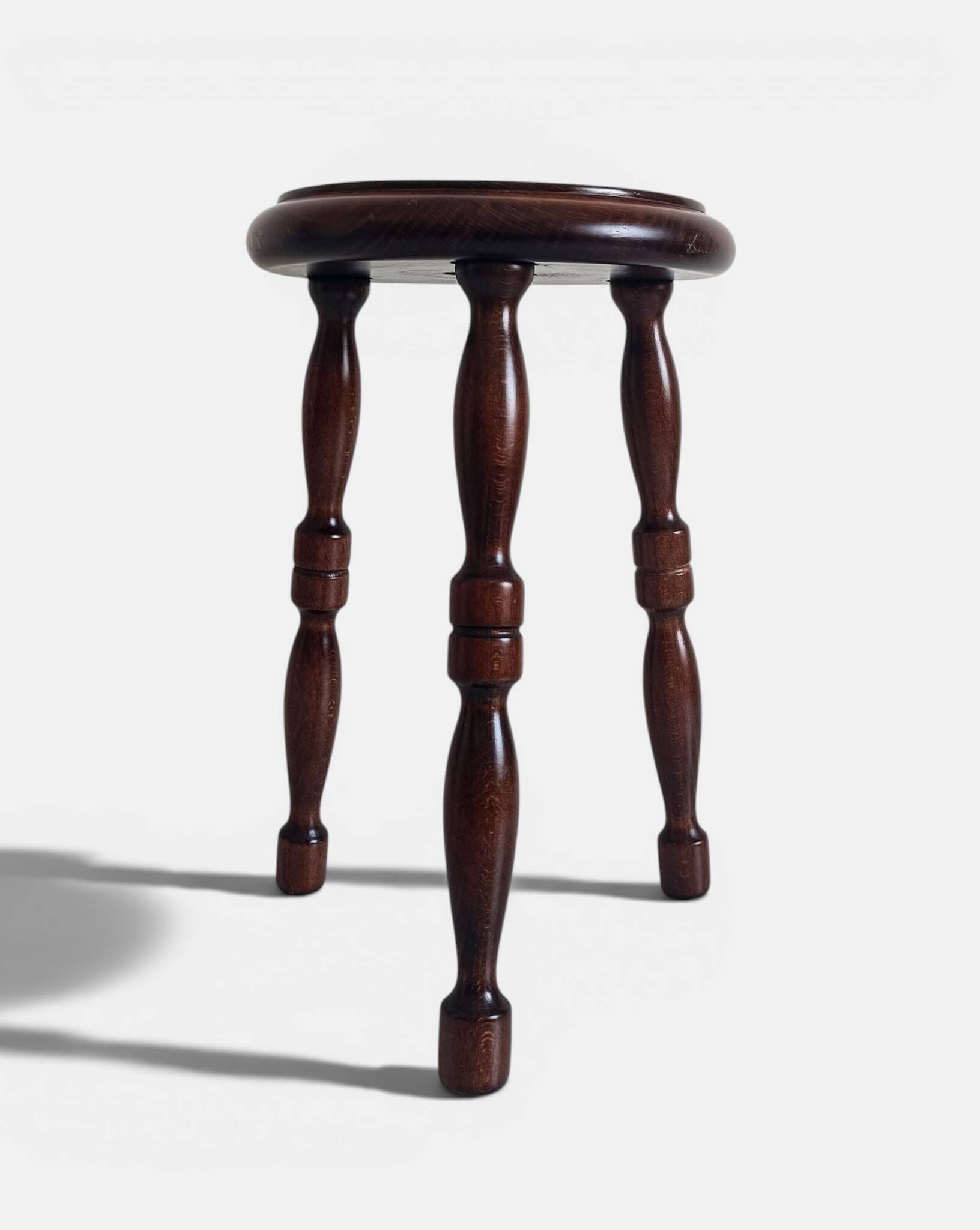 French Turned Chestnut Wood Stool or Side Table, Mid-20th Century