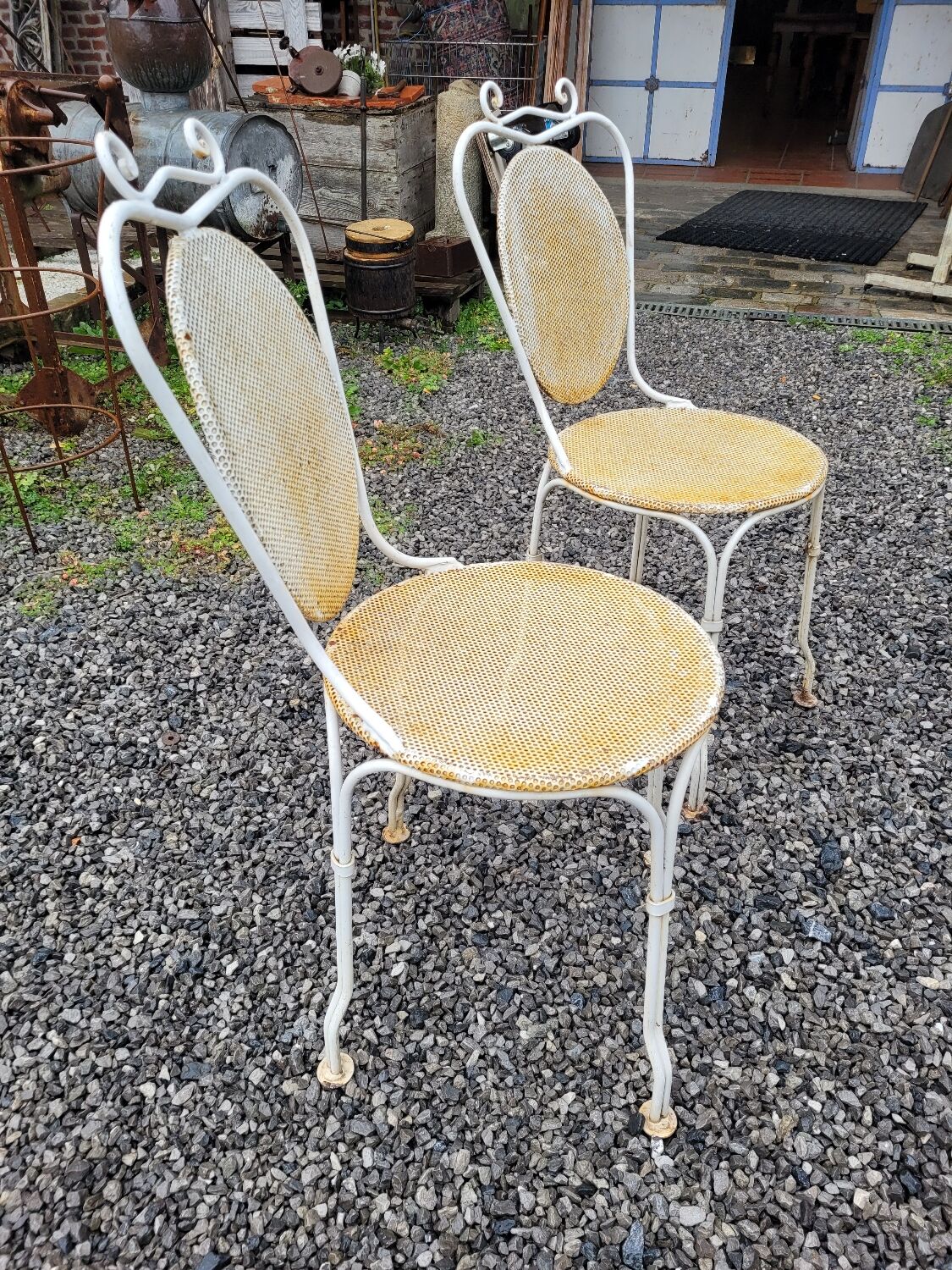 Paire de chaises de jardin en fer forgé