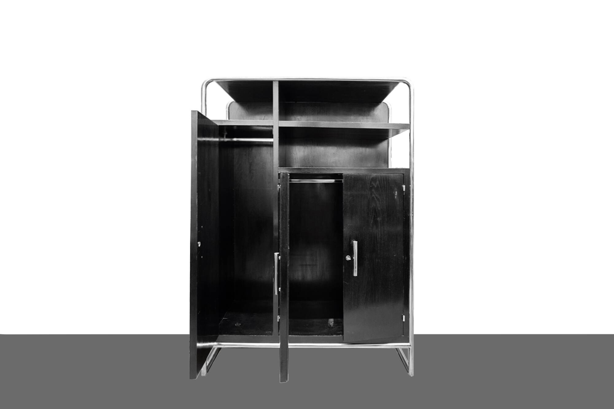 Buffet en acier et bois,  Bruno Weil pour Thonet, années 1930