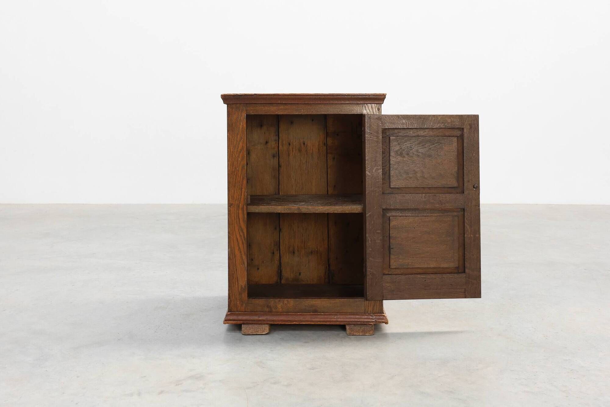 Rustic Solid Oak Cabinet with Geometric Floral Carvings, Belgium – 17th Cen