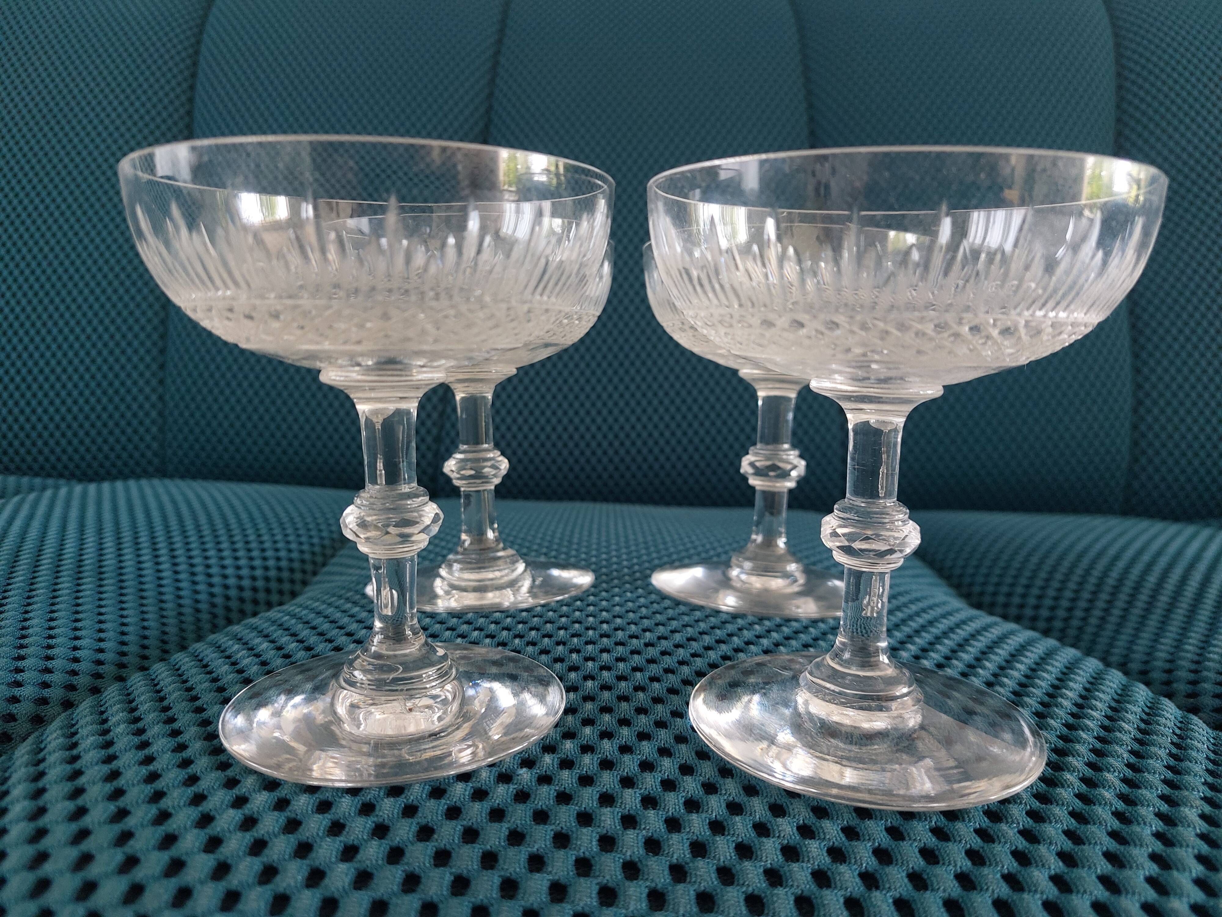 Champagne coupe baccarat