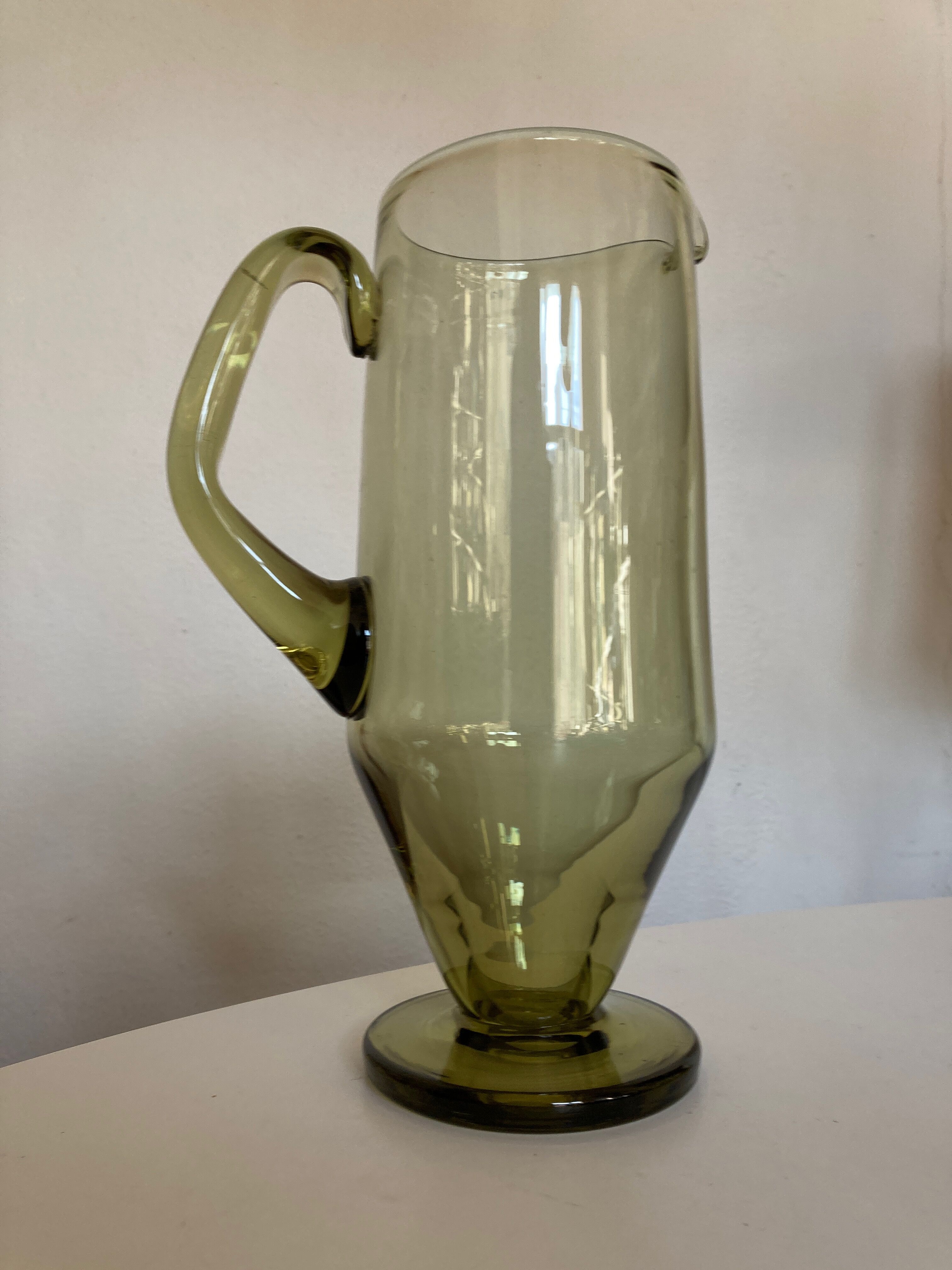 Vase in lime green blown glass modernist 1950