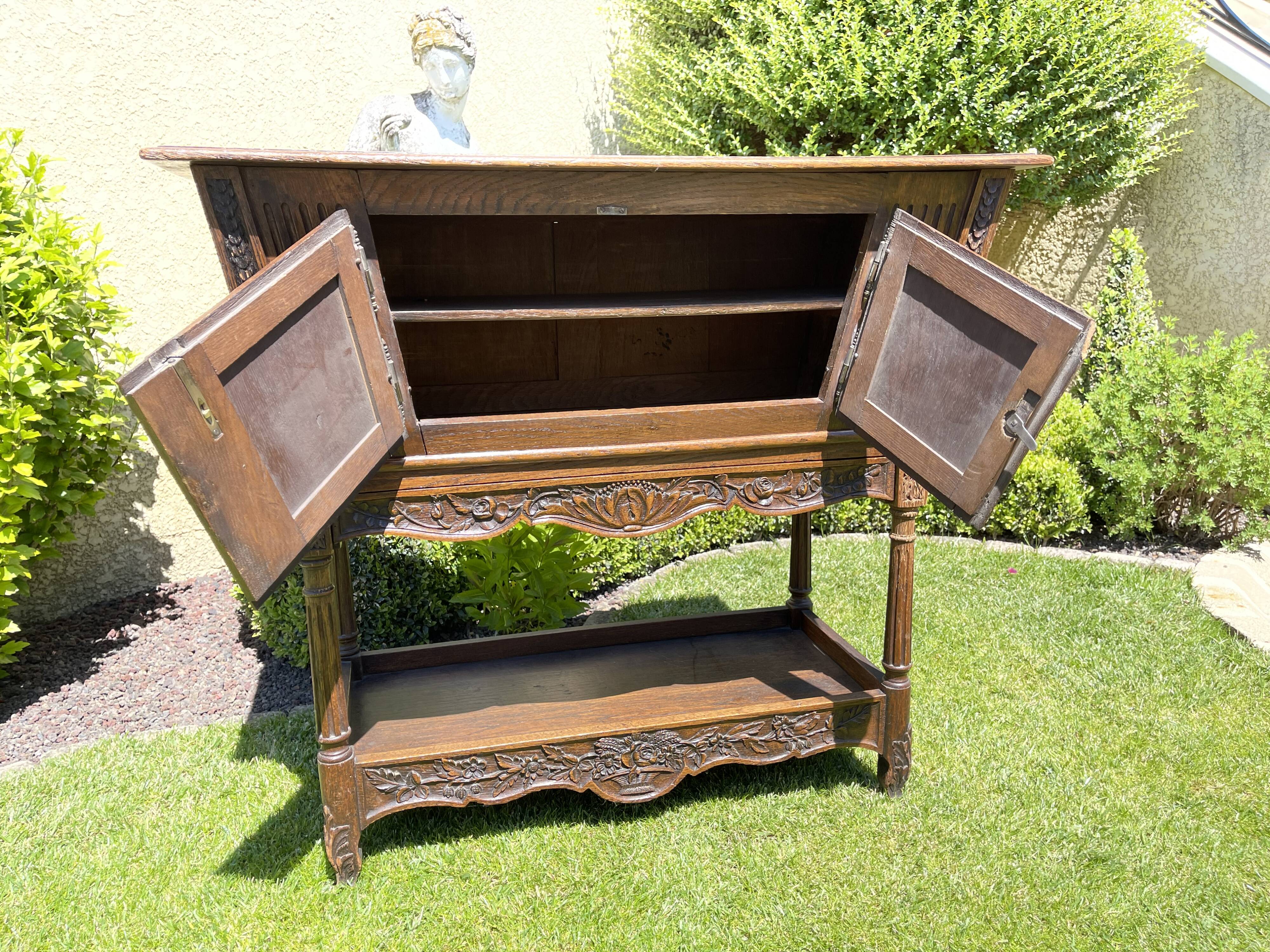 Provençal oak kneading