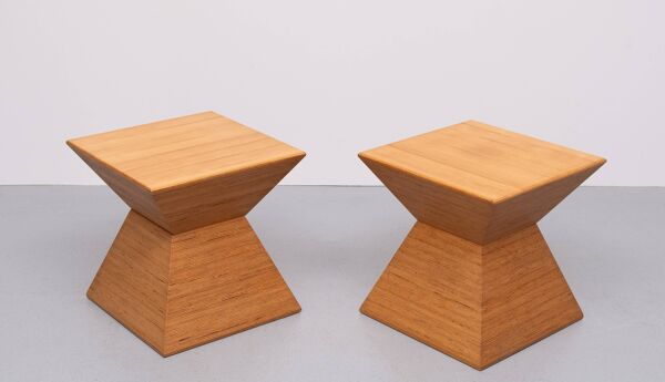 Tables d'appoint pyramidales laminées, années 1970, Hollande