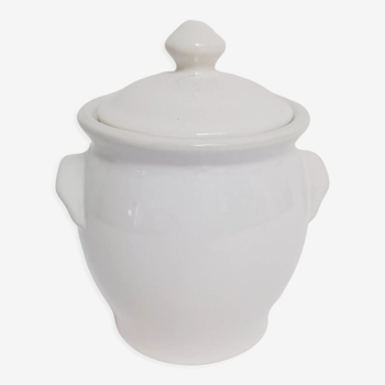 Earpot with white stoneware lid