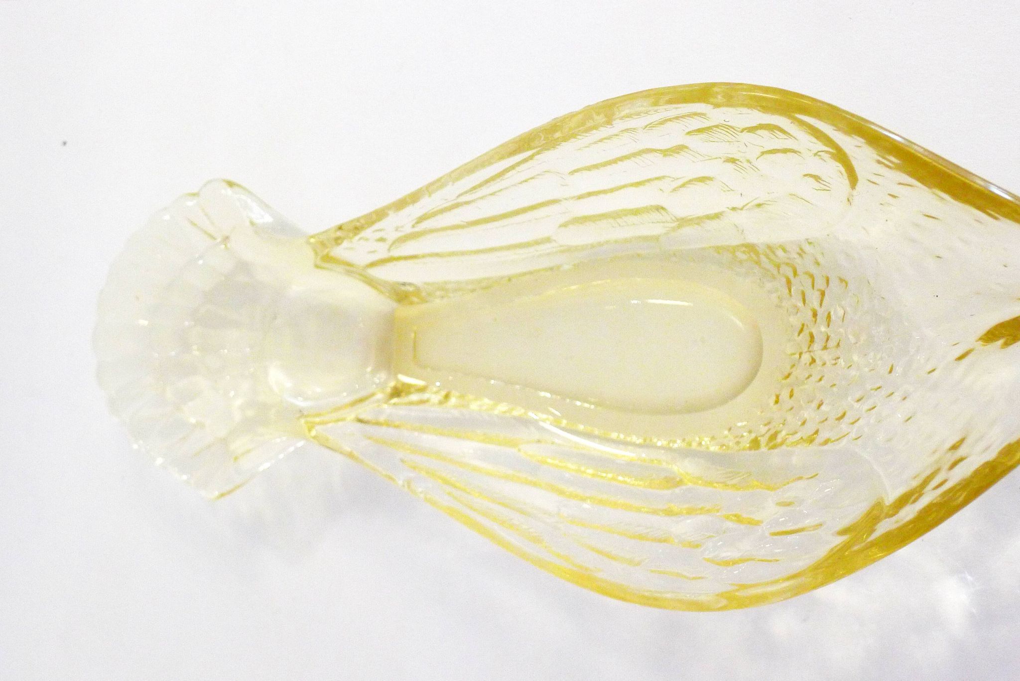 Bird bowl, in pale yellow crystal glass