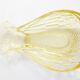 Plat coupe oiseau, en verre cristallin jaune pâle