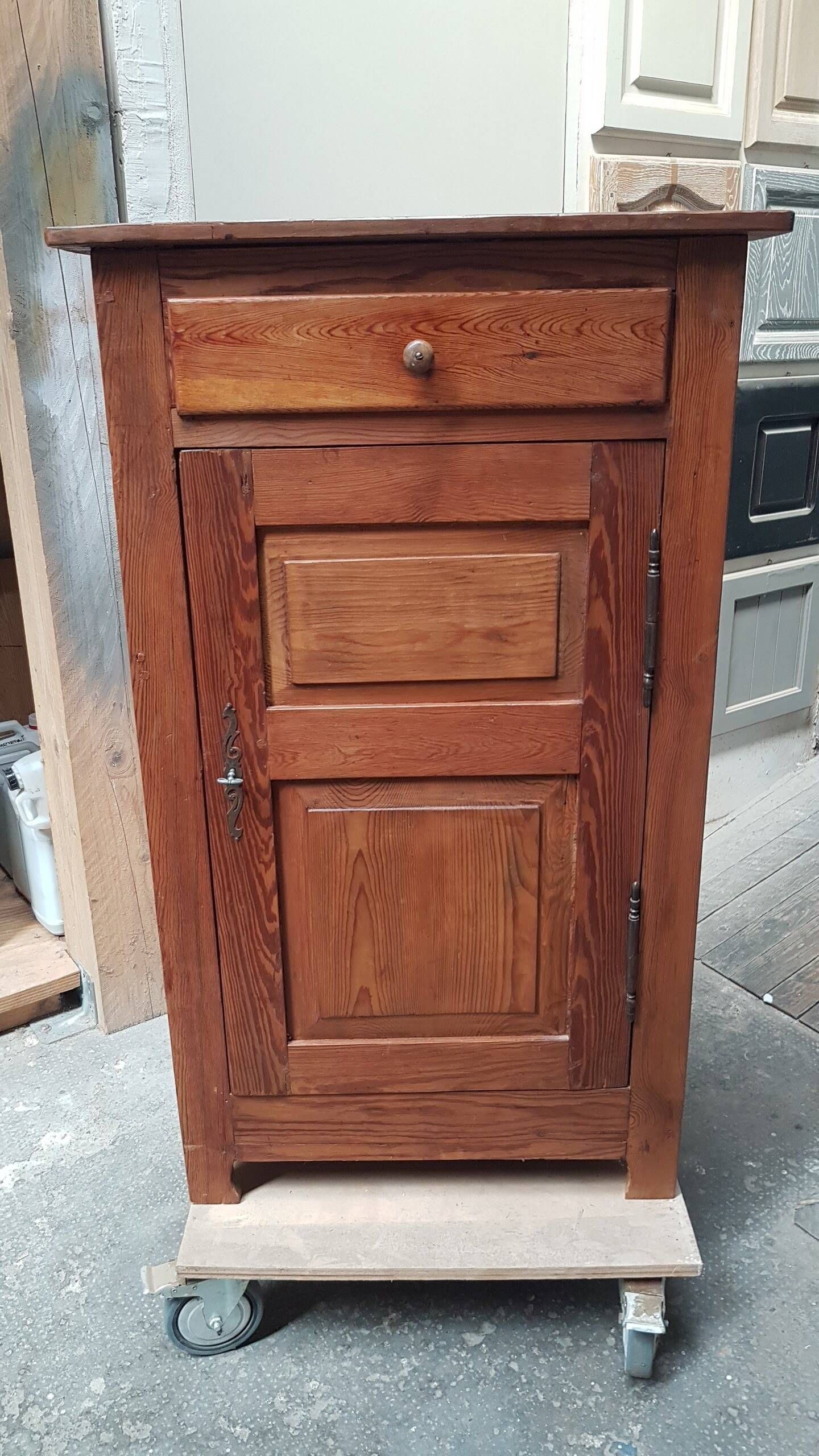 Chiffonnière ancienne H114cm en pitchpin