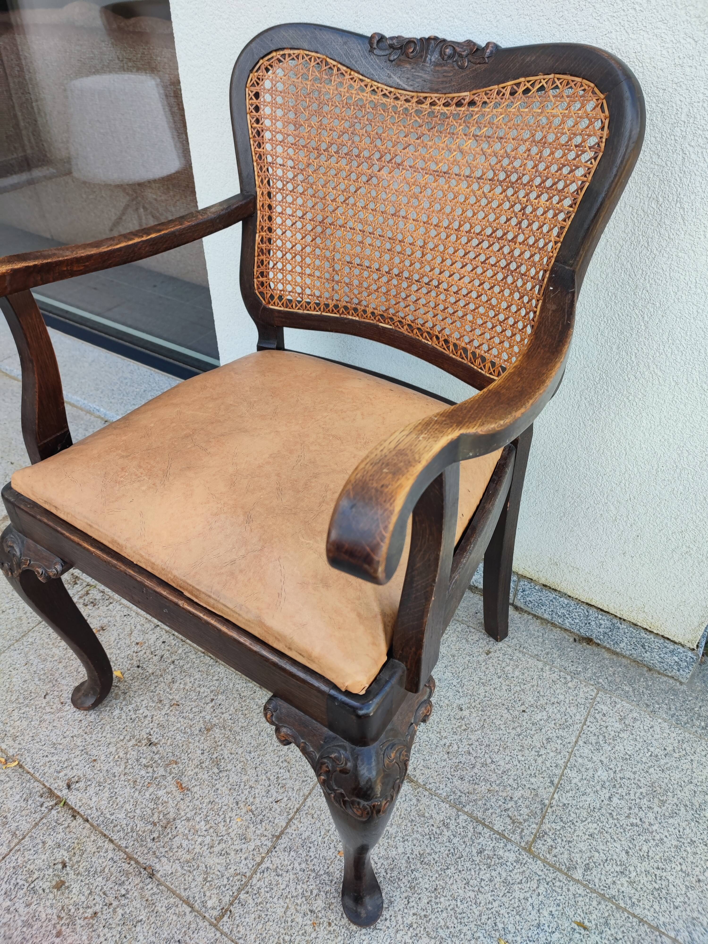 Ribbed leather office chair