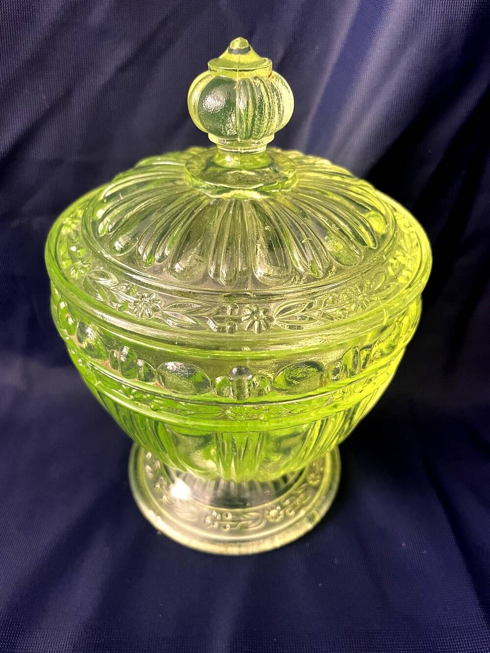 Press glass candy mold ouraline glassware of portieux
