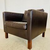 Vintage retro Danish club chair in brown leather by Erik Jørgensen