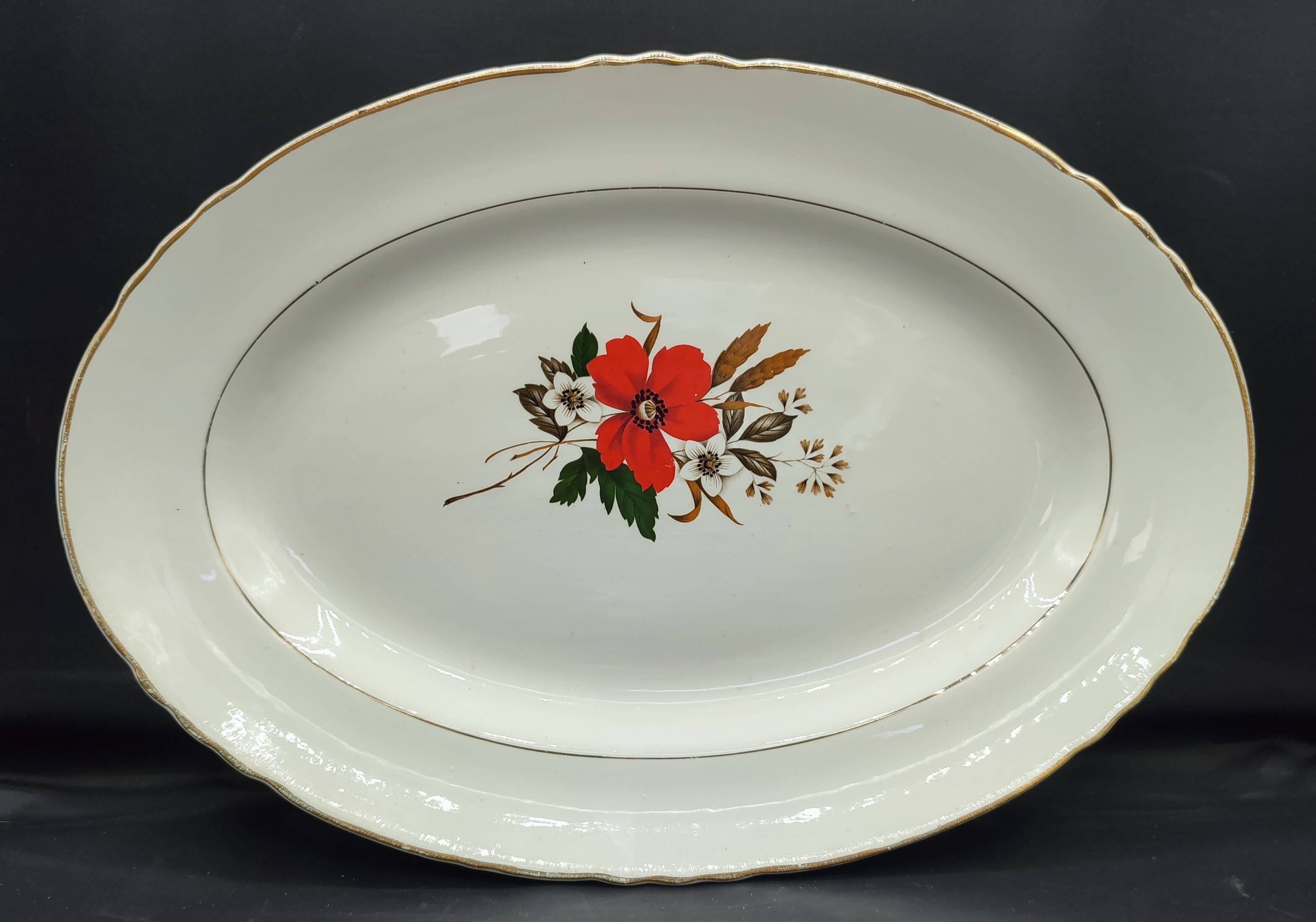 Set of 8 plates + 1 vintage oval dish Moulin des Loups Champêtre red