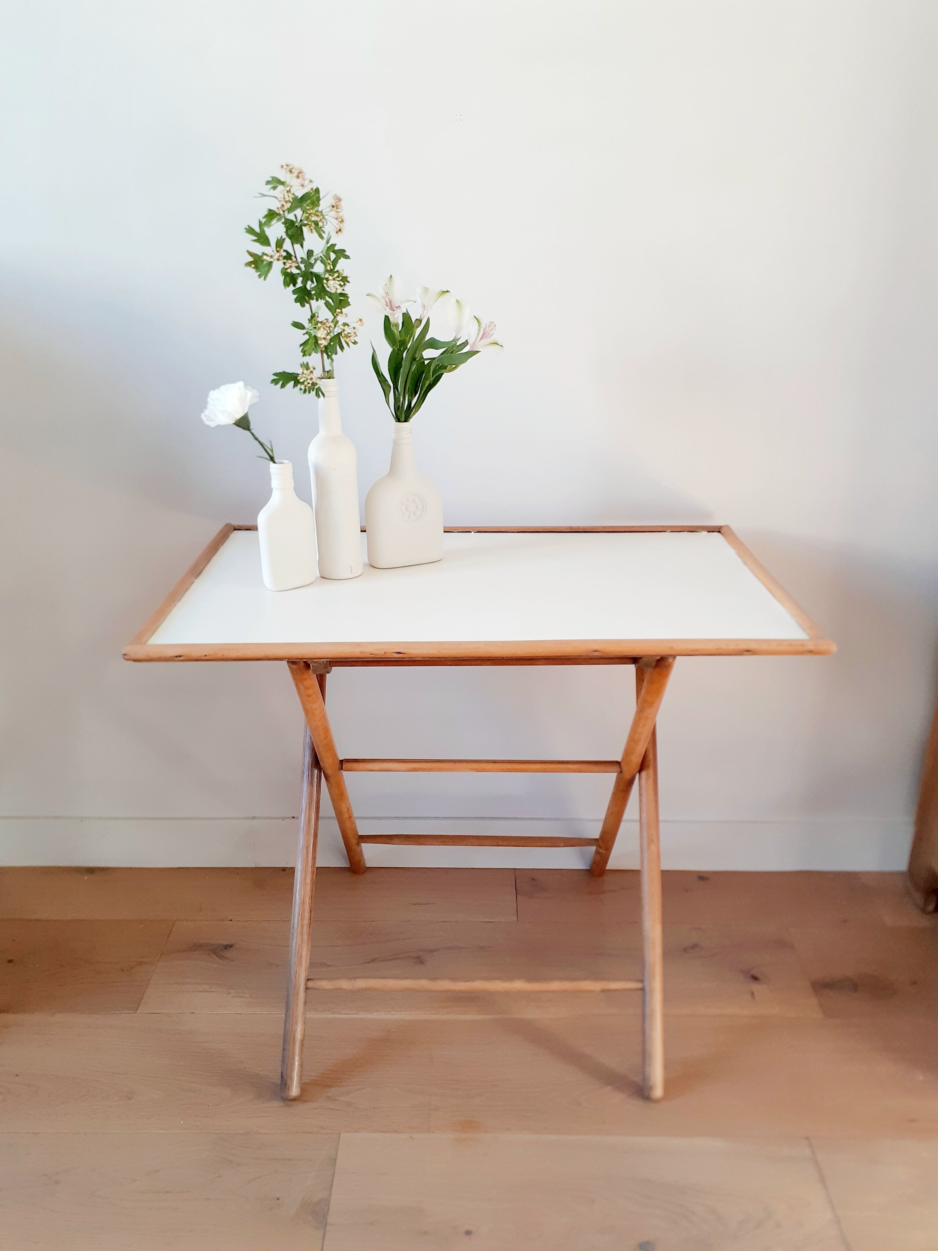 Folding wooden table