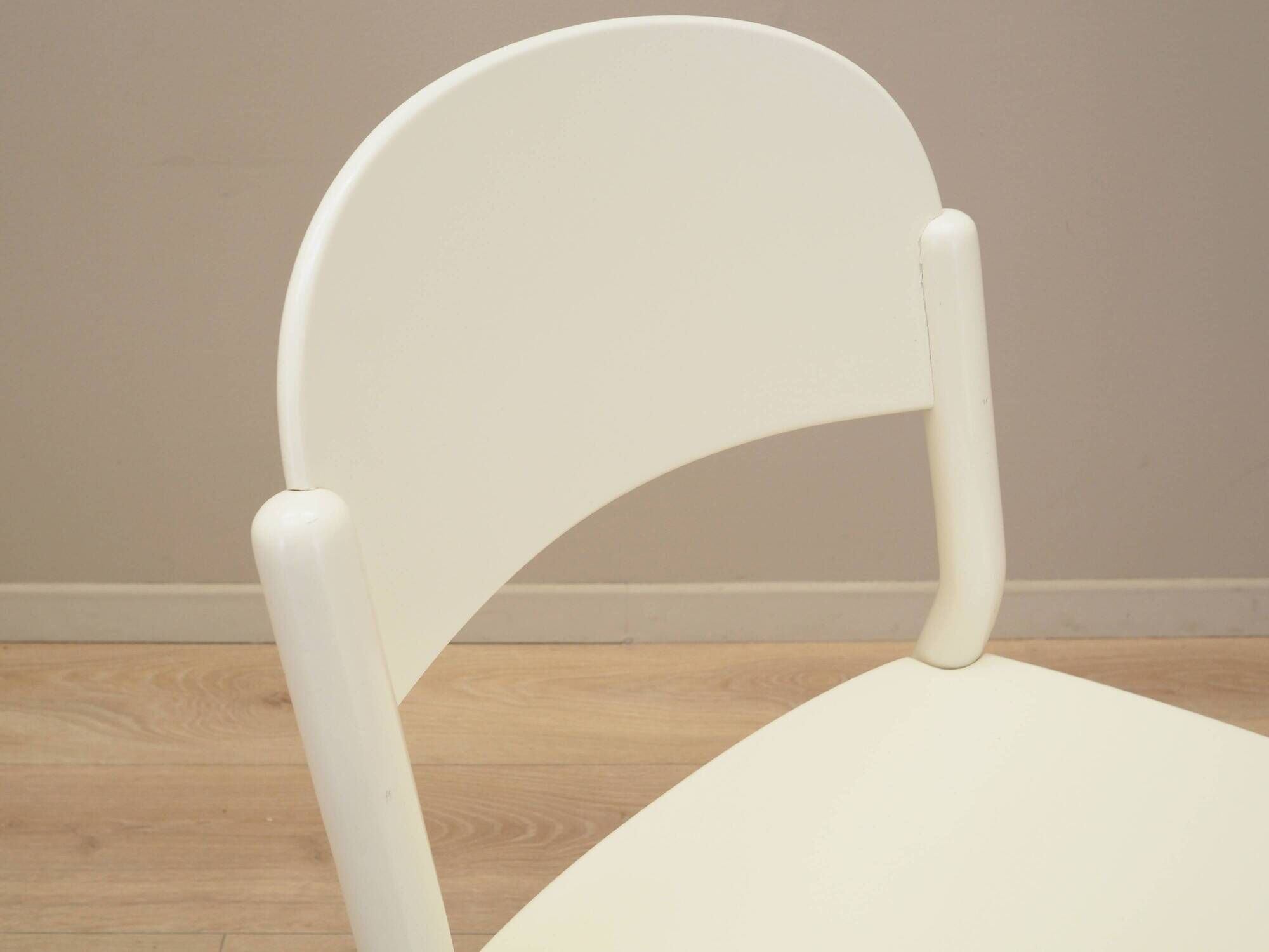 Set of four beech chairs, Italian design, 1970s, production: Italy