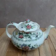 Vintage teapot and milk jug set Crown Ducal Chinese Garden – England