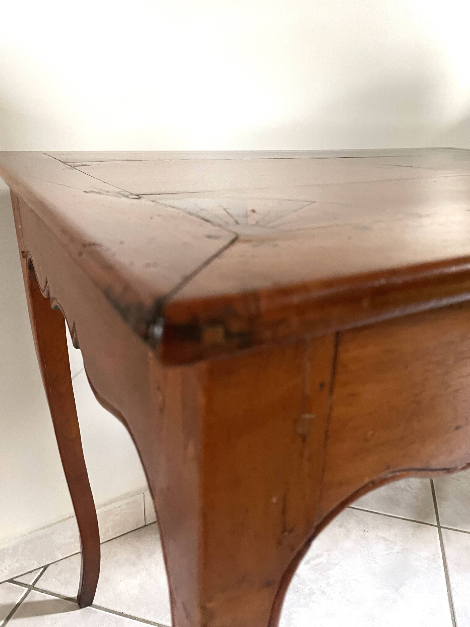 Table, small marquetry, early 20th century