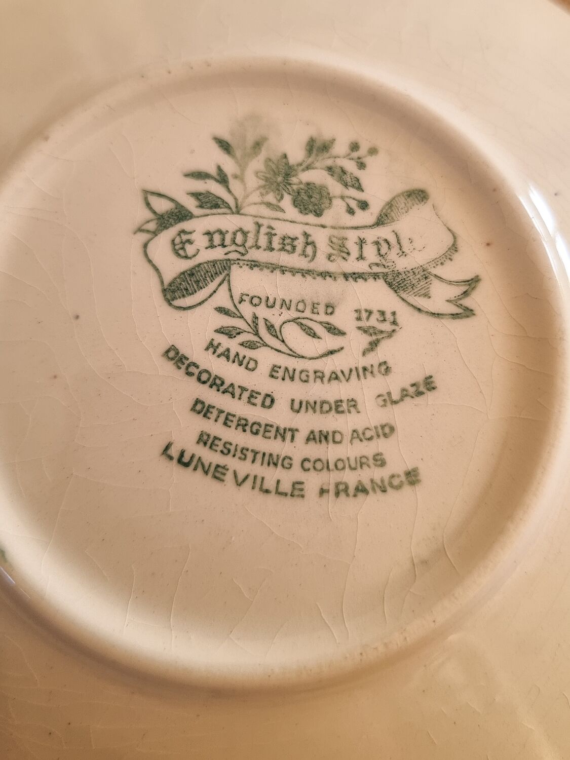 Cups, saucers and milk jug set