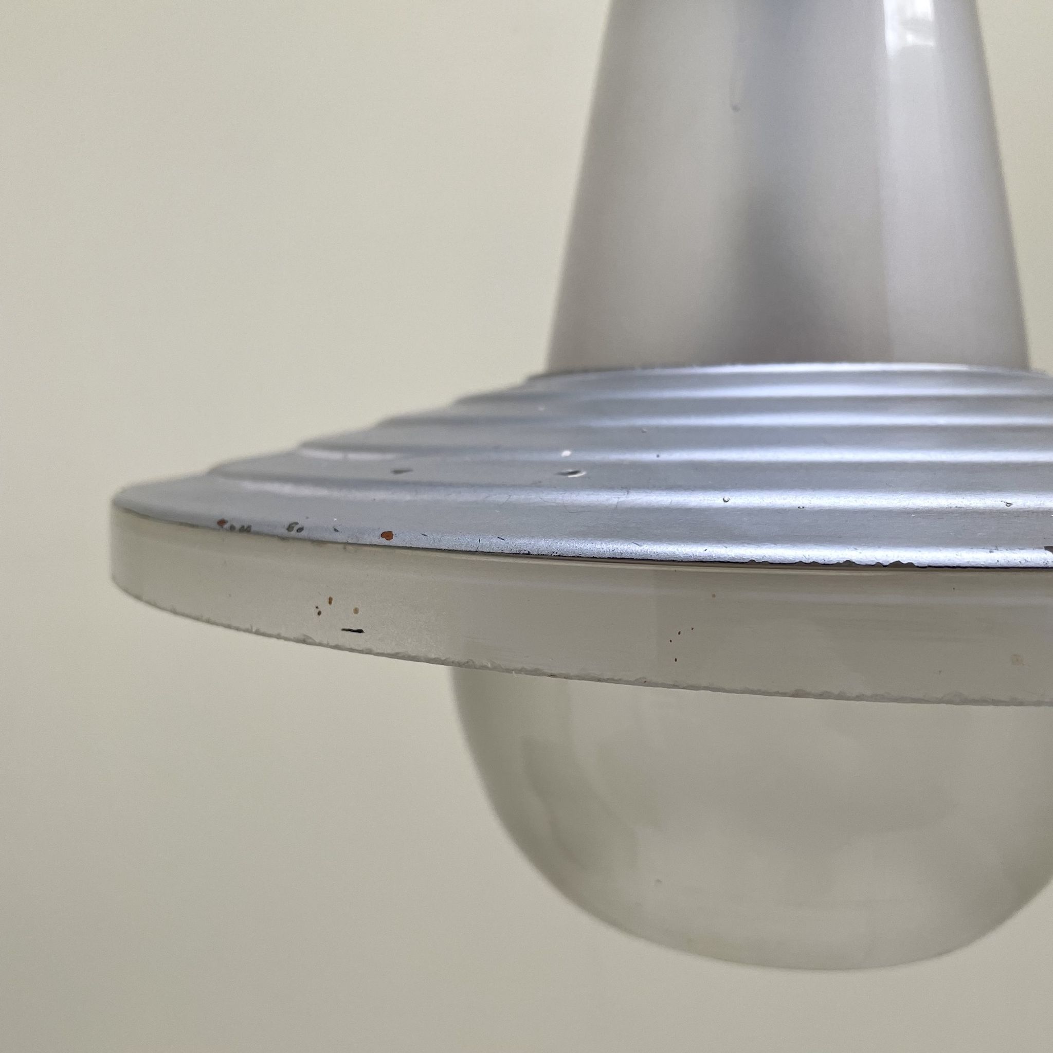 Suspension en verre mercurisé et sablé