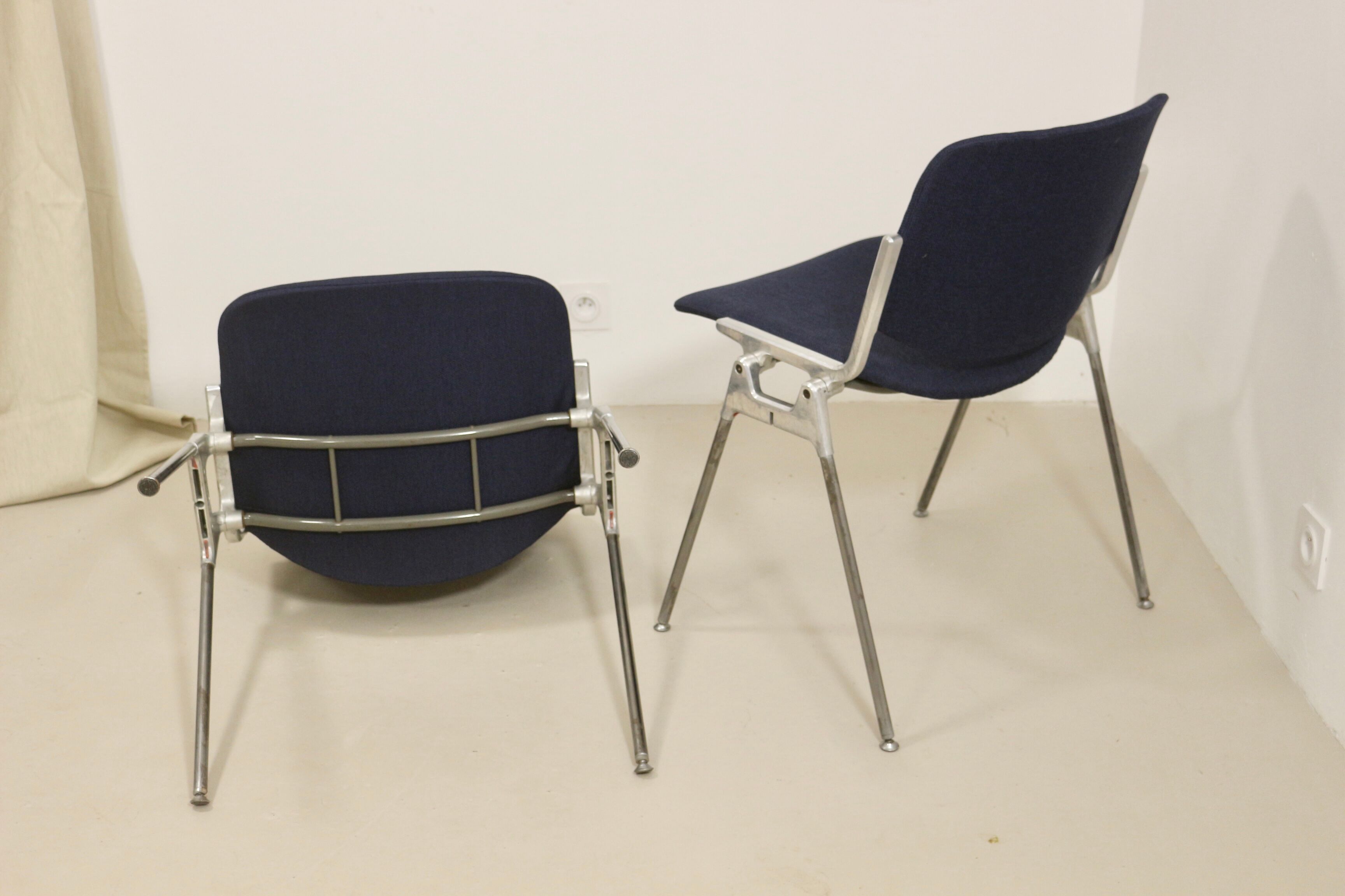 Pair of 2 vintage chairs DSC 106 by Giancarlo Piretti for Anonima Casteli 1965.Ref : CAT