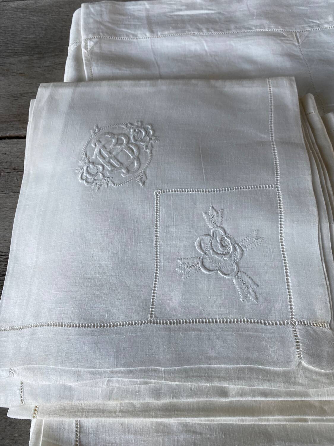 Tablecloth and 12 embroidered and monogrammed napkins