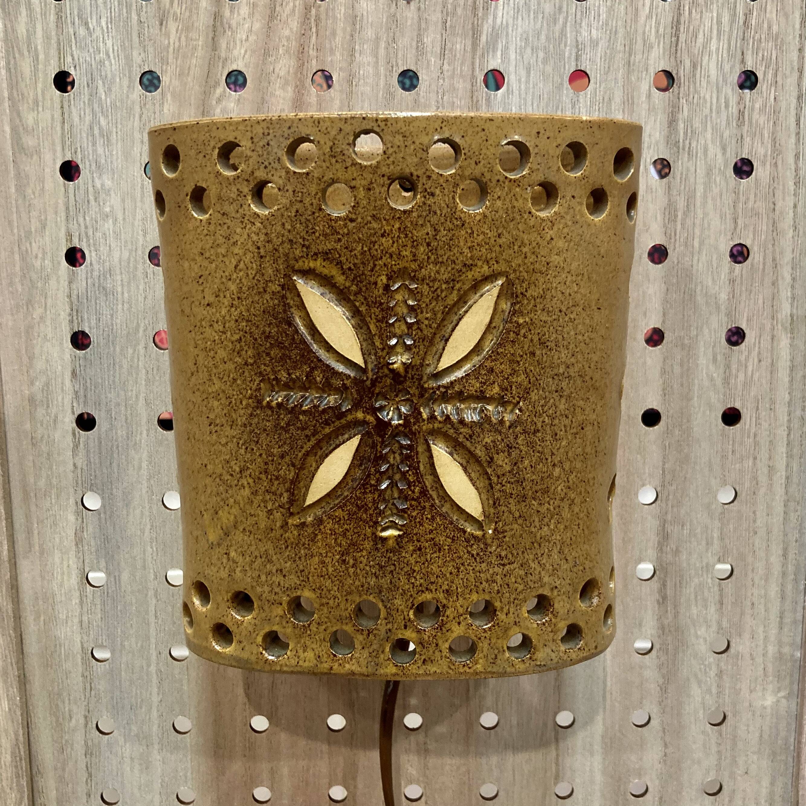 Ceramic wall light Design 1950.