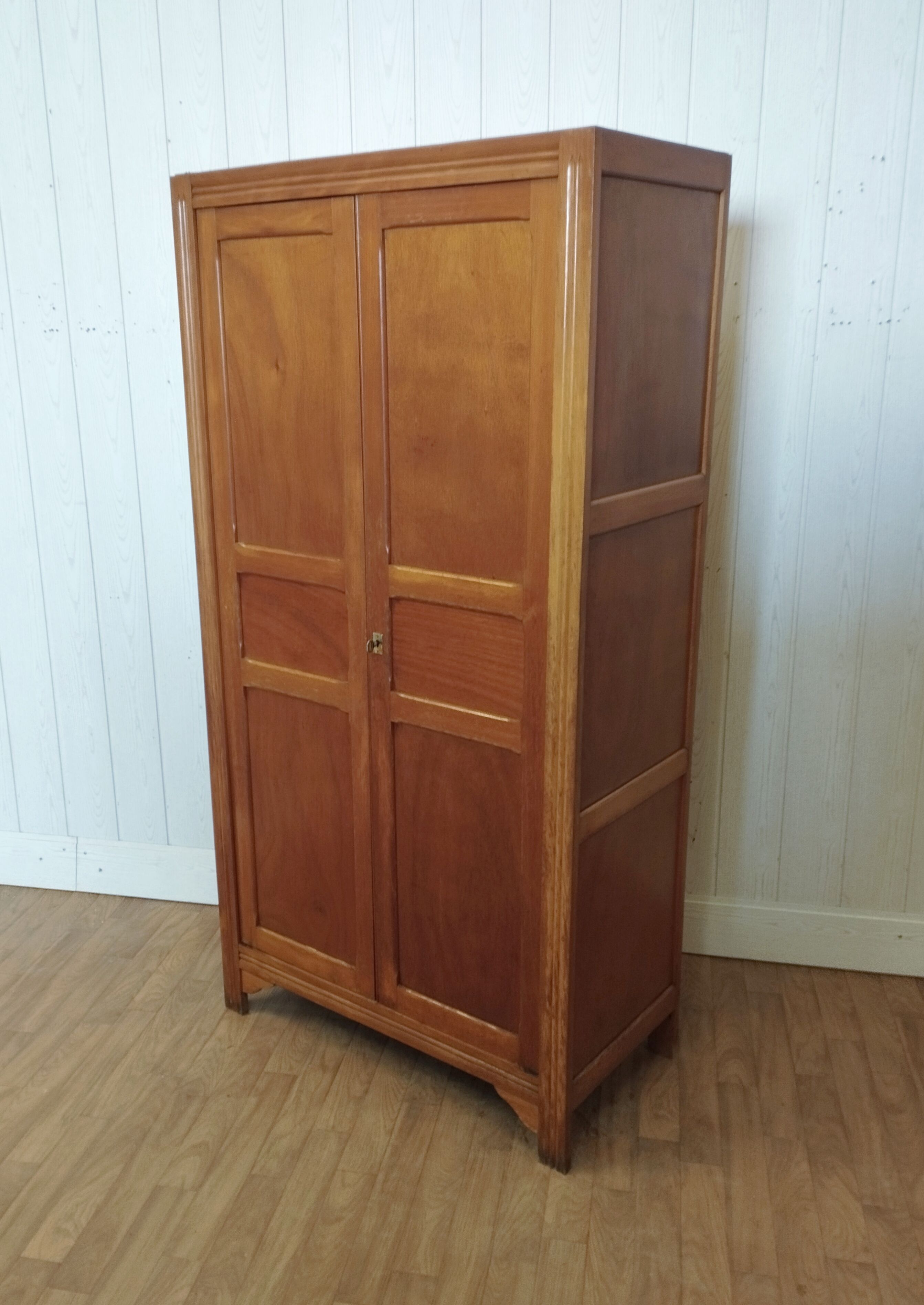 Vintage wardrobe Parisian style