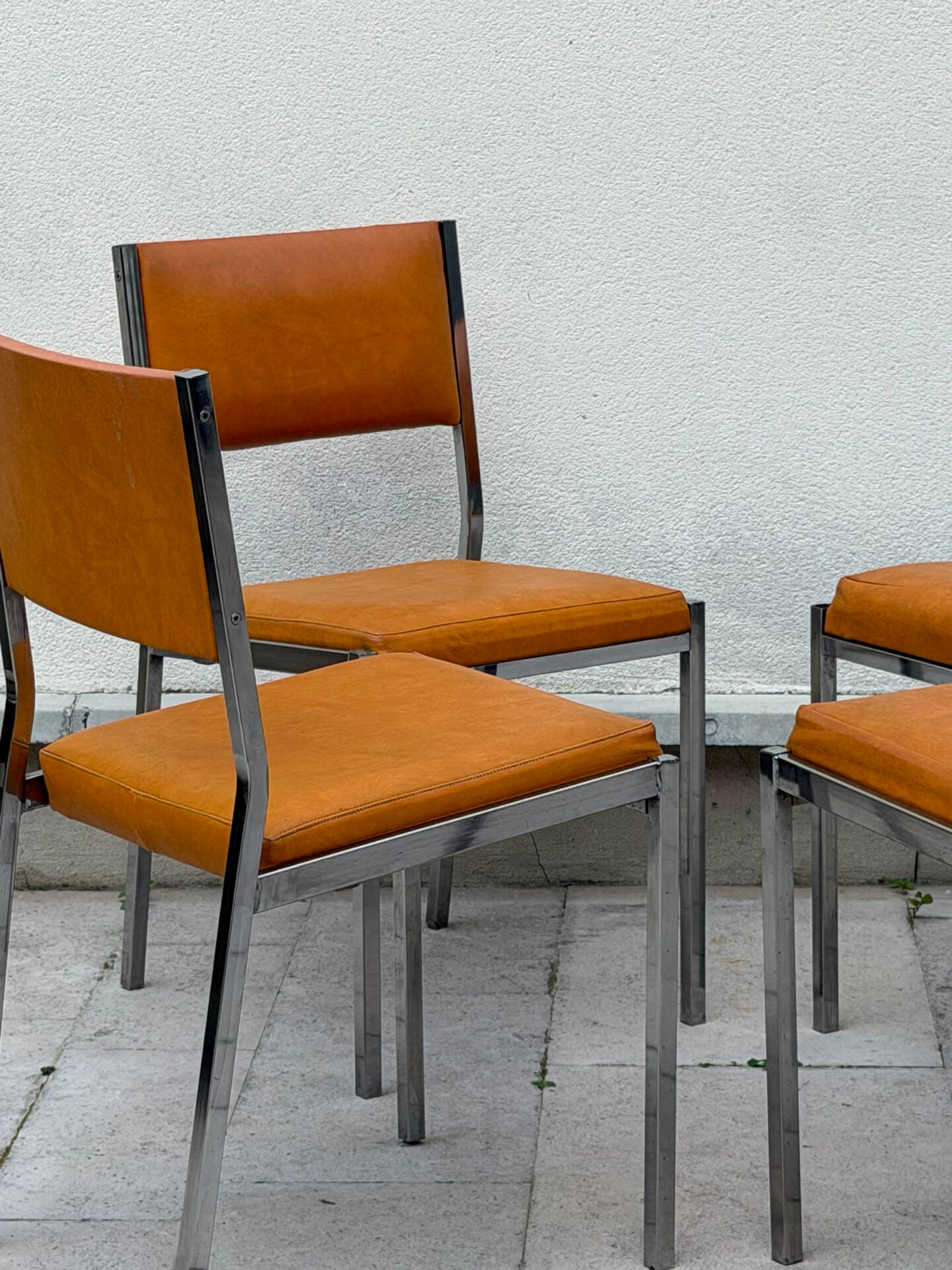 Lot 4 chaises vintage