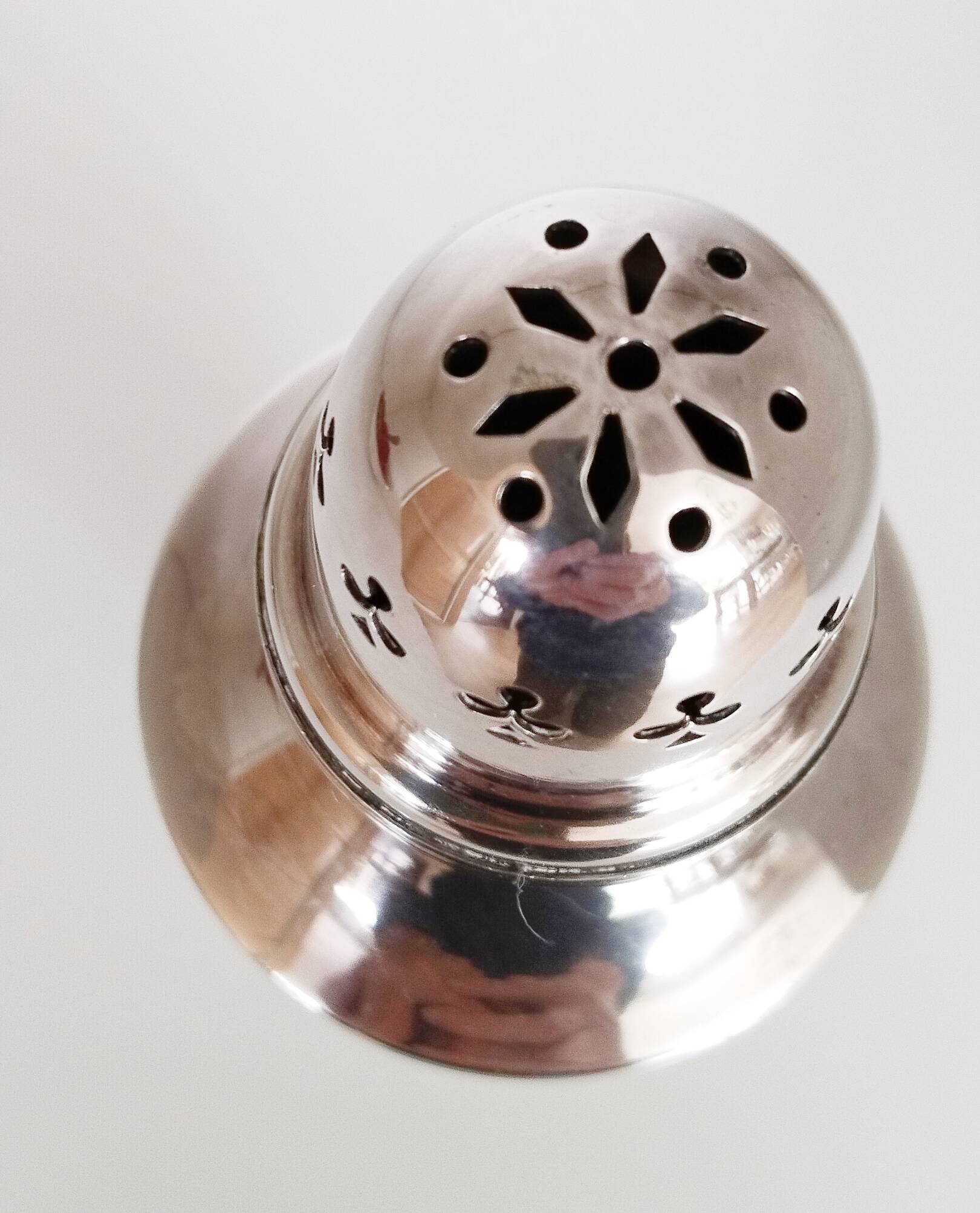 Silver-plated metal sugar shaker, sugar bowl