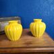 Paire de vase en émail jaune citron