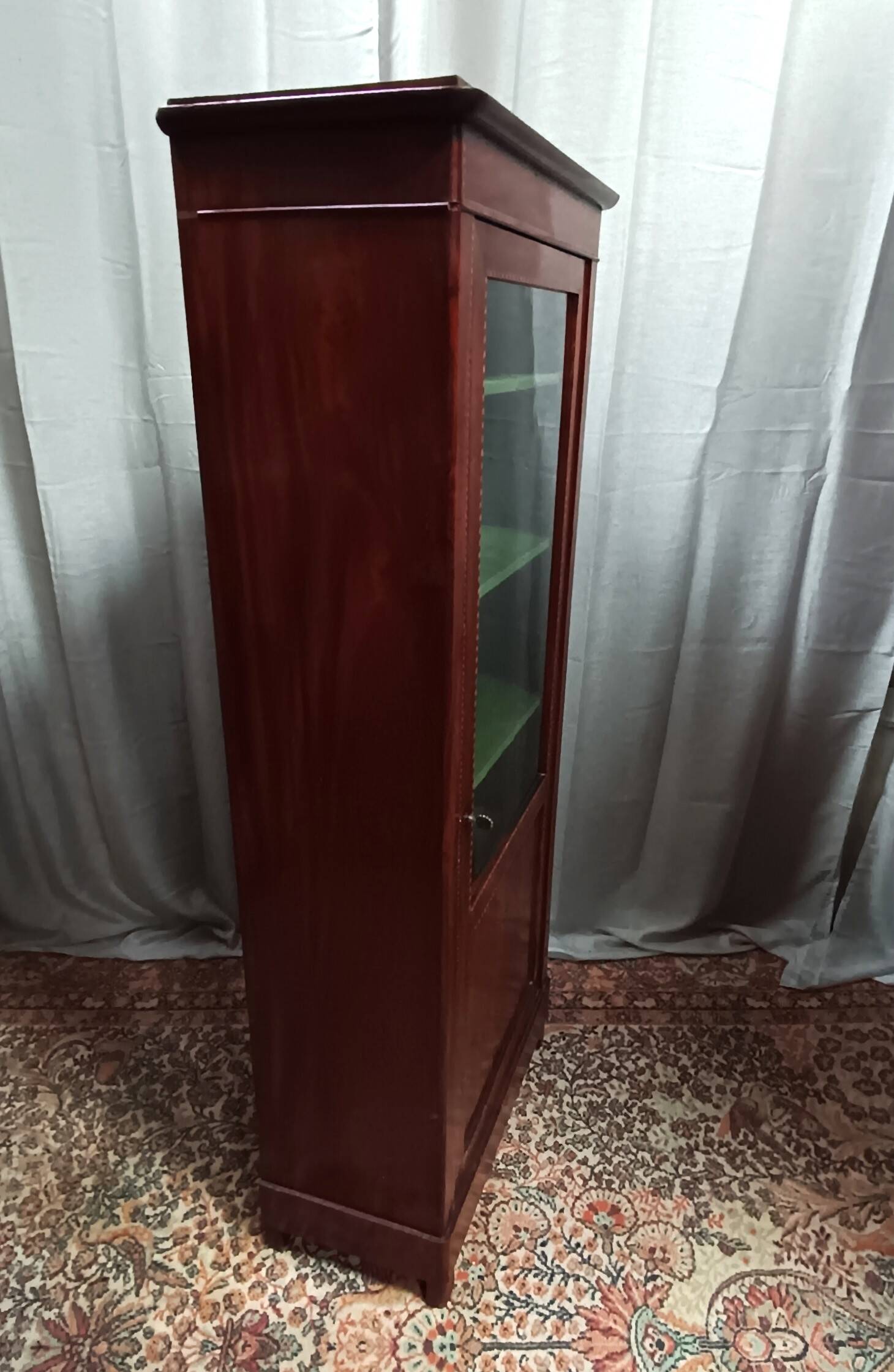 English style display cabinet in marquetry mahogany.