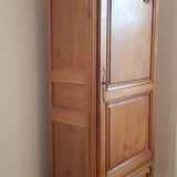 Solid wood bonnetière