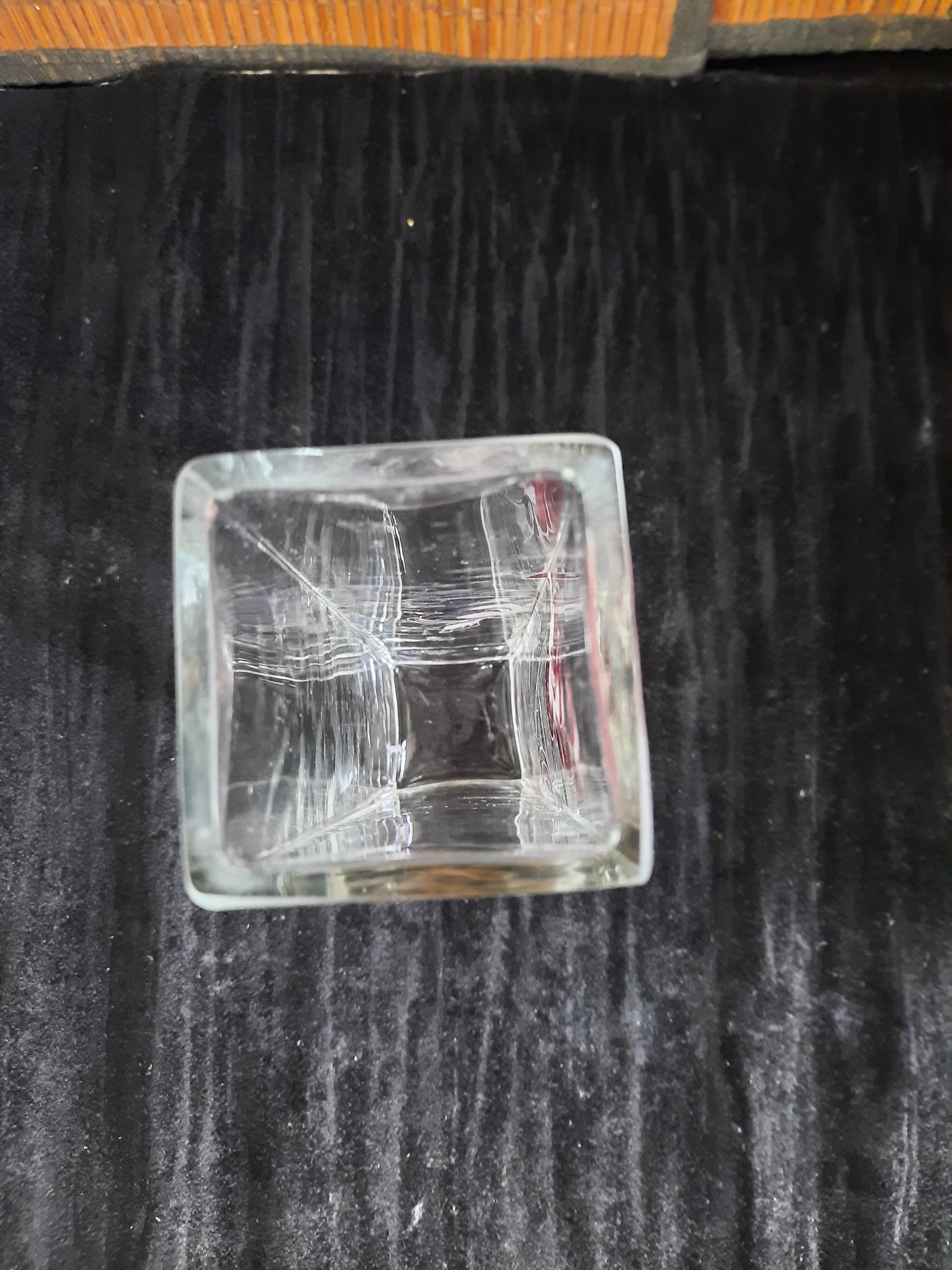 Small square glass soliflore vase - Floral iris decoration - H 19 cm