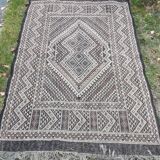 Old wool carpet - 120x185cm