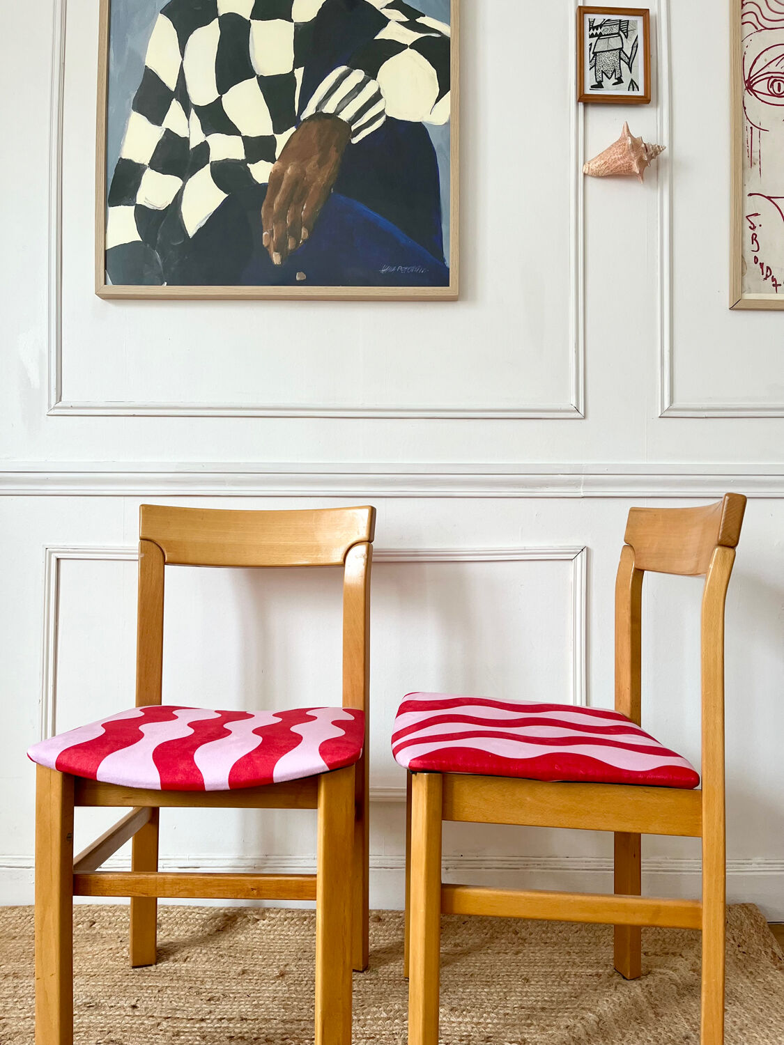 Paire de chaises en orme, années 1970