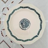 8 Dessert plates iron land