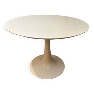 Vintage tulip foot coffee table