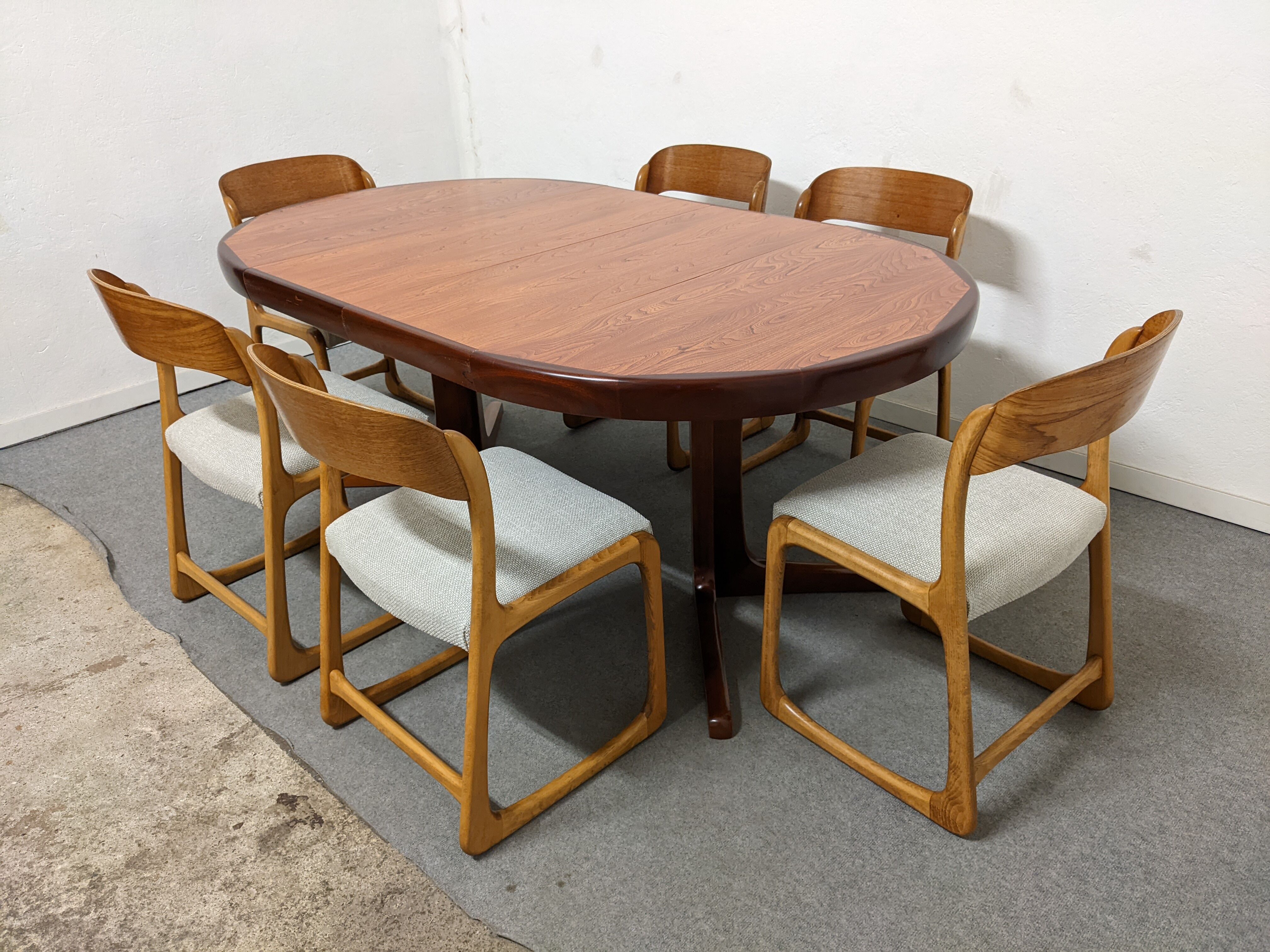 Series of 6 Baumann sleigh chairs from the 60s/70s