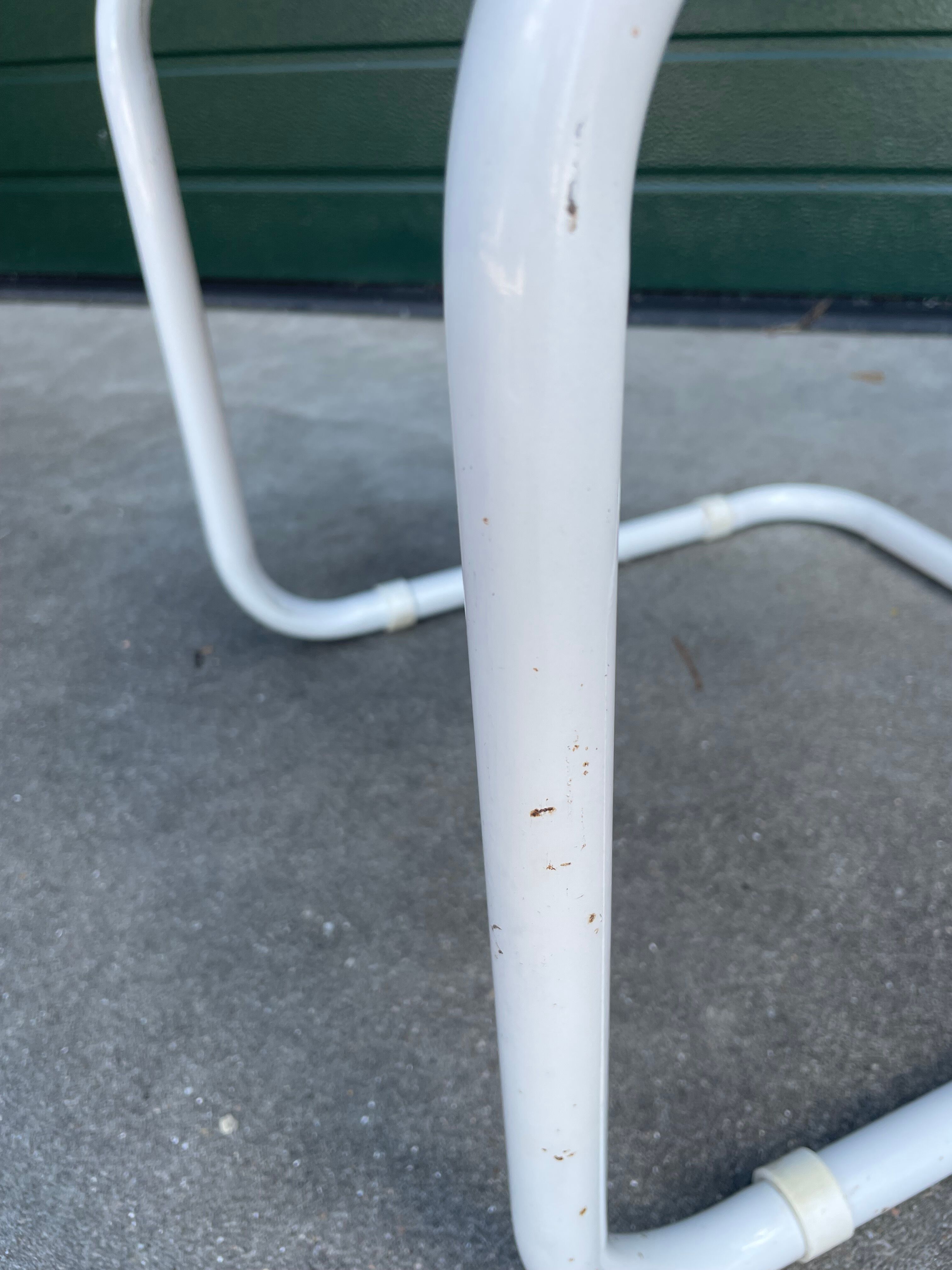 Set of 4 Cesca b32 model chairs in white by Marcel Breuer