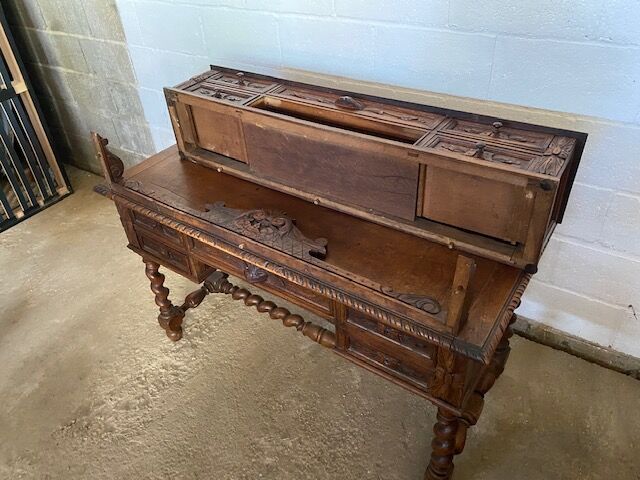 Oak desk and oak veneer feet turned Louis XIII style