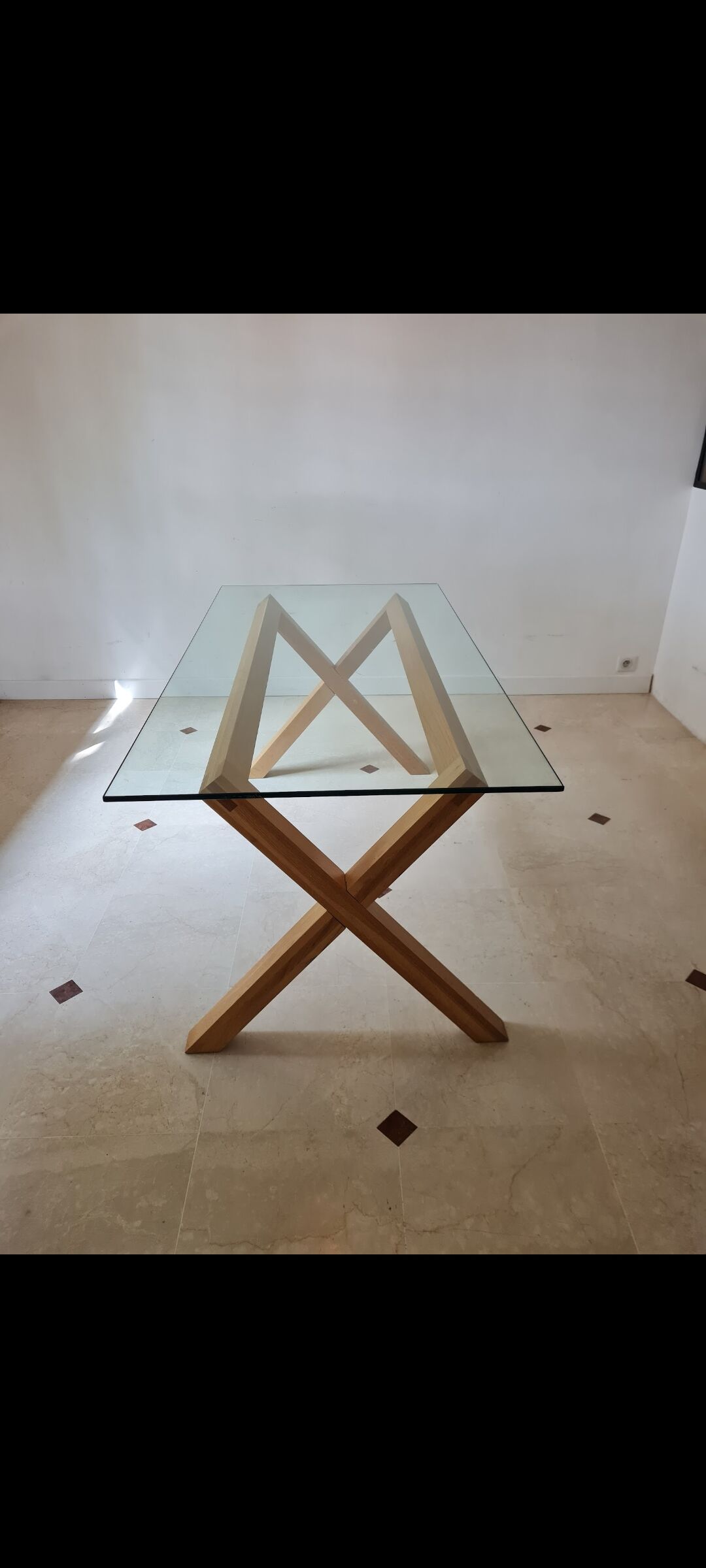 Scandinavian table