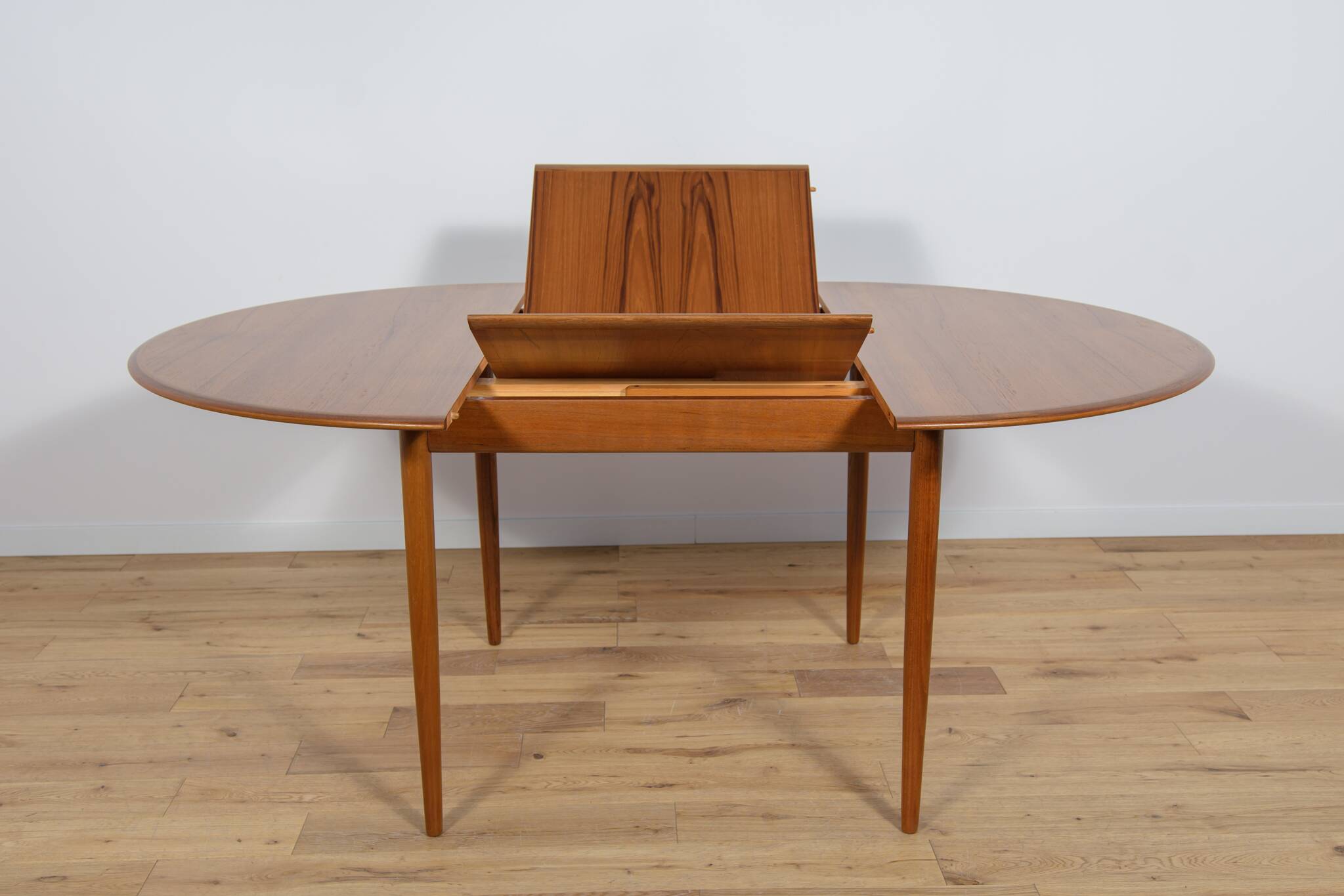 Table à manger ronde danoise vintage en teck, 1970s