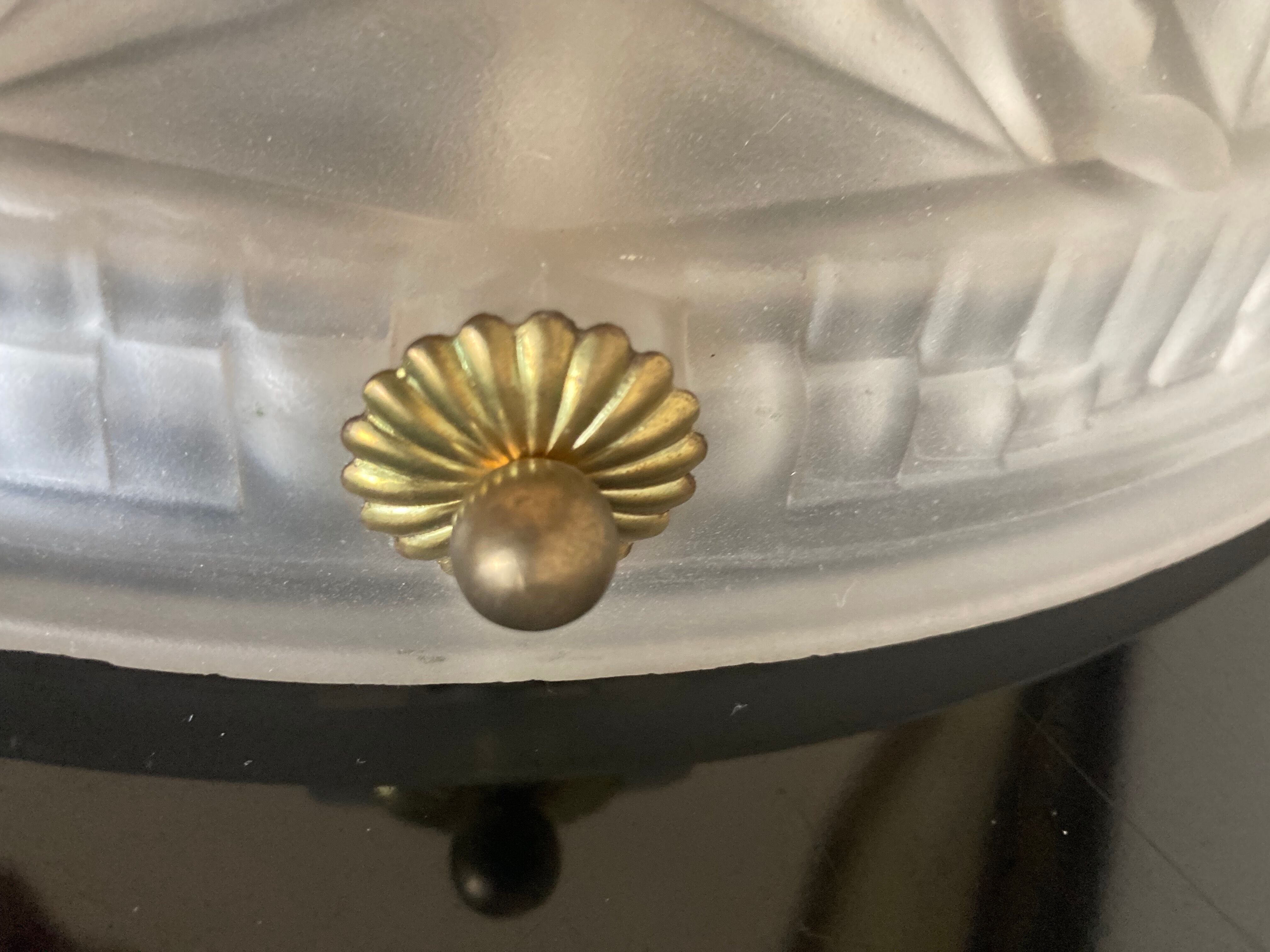 Vintage washbasin suspension