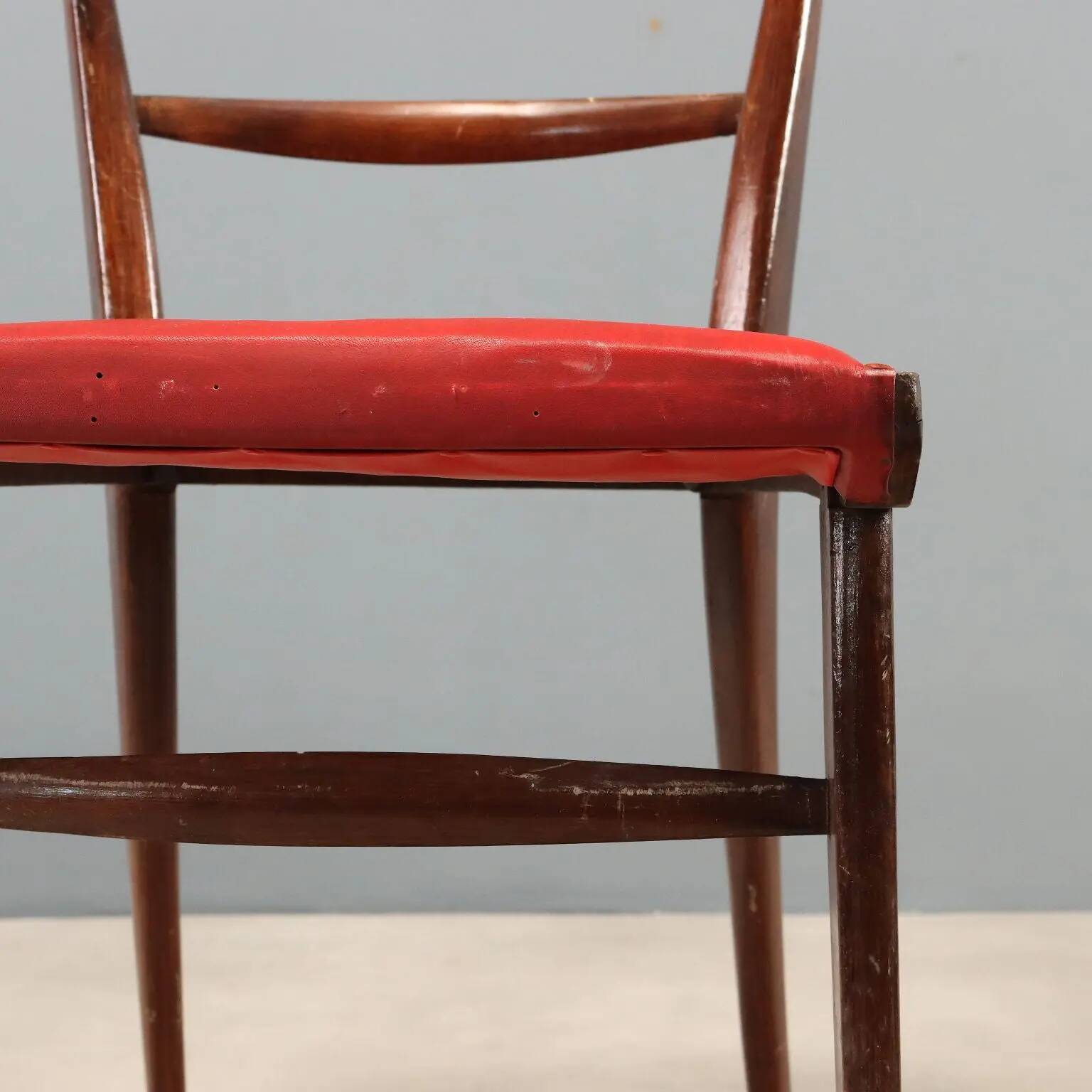 Set of 4 vintage chairs from the 1950s-60s.