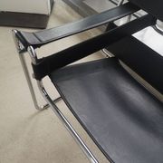 Tubular Wassily armchair in chrome and black leather, Marcel Breuer design 1970