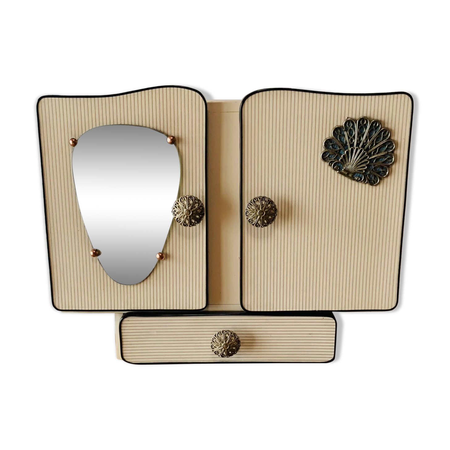 Vintage medicine cabinet - 1950s.