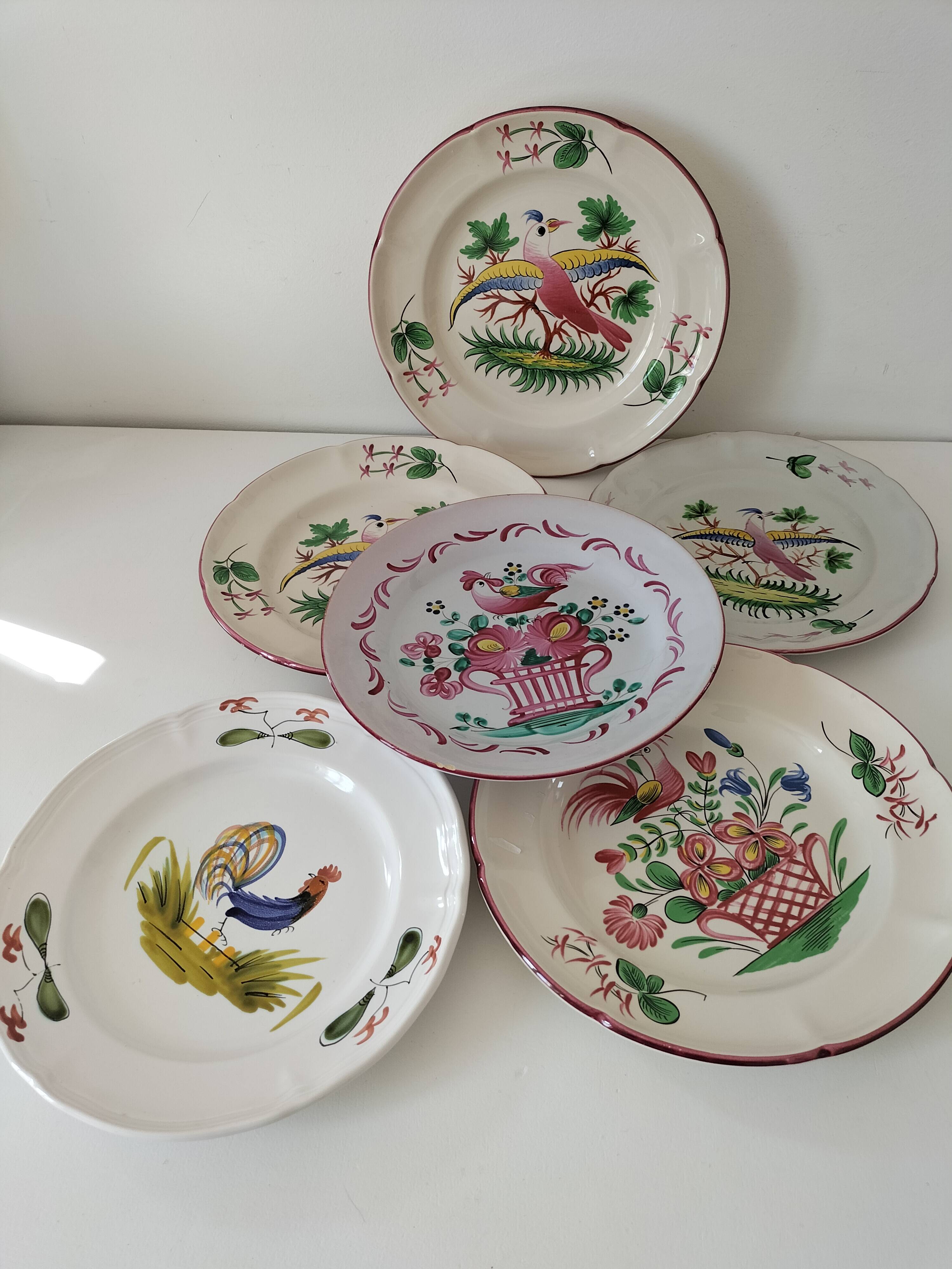 Set of 6 plates with birds and roosters.