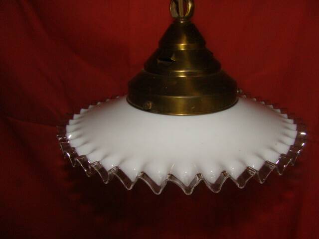 suspension in white opaline from the early 20th century